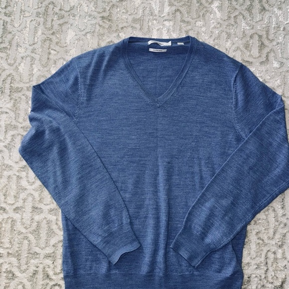 Calvin Klein Other - Men's Calvin Klein Blue V-Neck Sweater size large